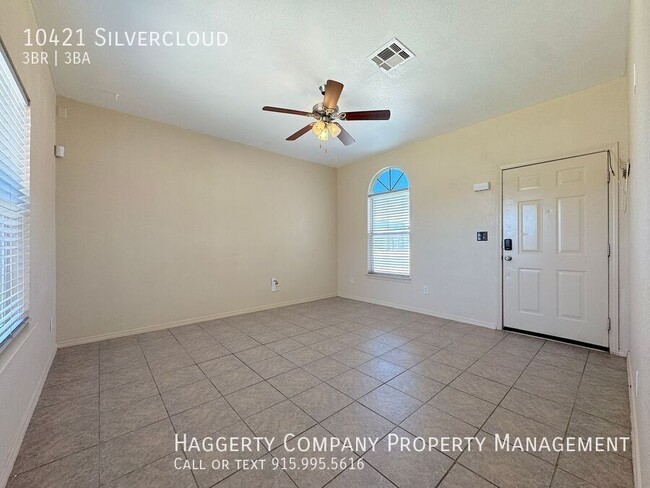 Building Photo - 10421 Silvercloud-