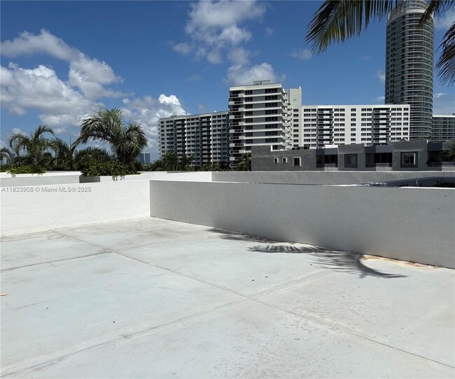 Building Photo - 1330 West Ave