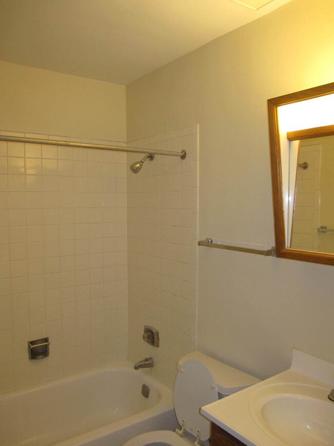 Building Photo - 1120 Copperfield Ln