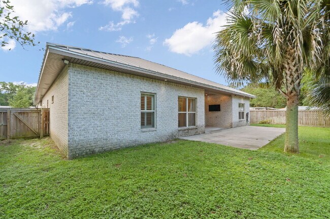 Building Photo - 52 Okahatchee Cir SE