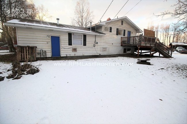 Building Photo - 4803 Buckingham Way