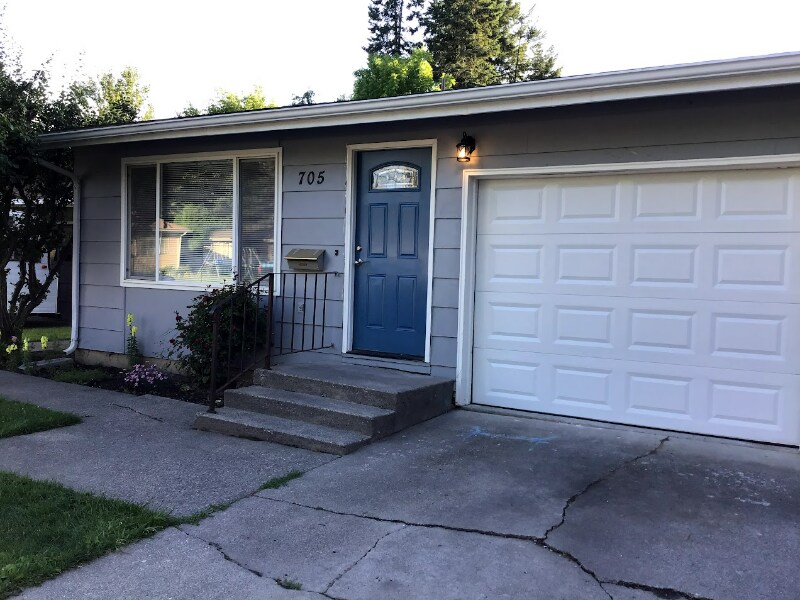 Building Photo - 705 Anna St