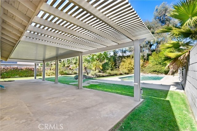 Building Photo - 10346 Alta Loma Dr