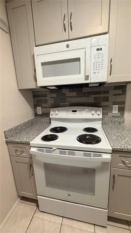 Building Photo - 7846 Royal Hart Dr