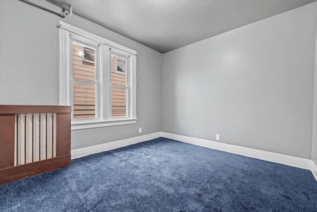 Building Photo - 250 S 5th Ave