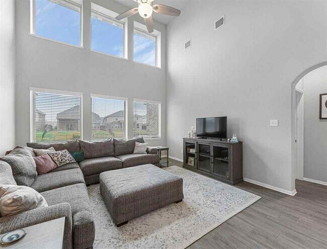 Building Photo - 3822 Venosa Ct