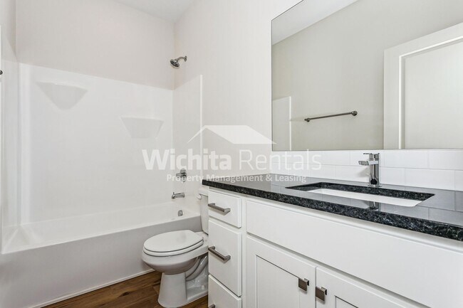 Building Photo - 1861-1861 S Hickory Creek Ct