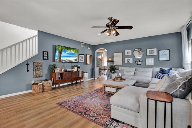 Building Photo - 6526 Summer Cove Dr