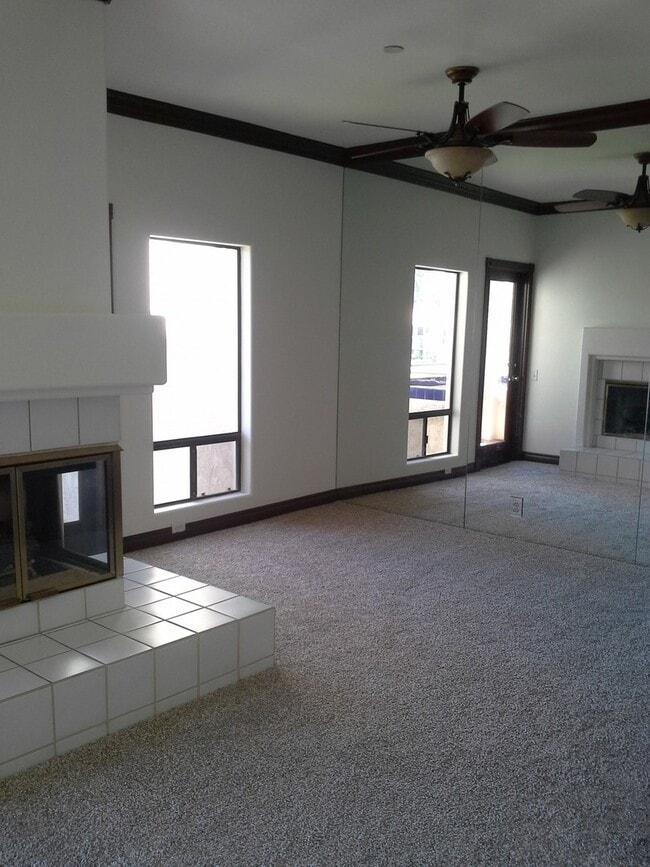 Building Photo - Terrific 1Br/1.5Ba Condo in Gated Masters Hill W/ Golf Course Views
