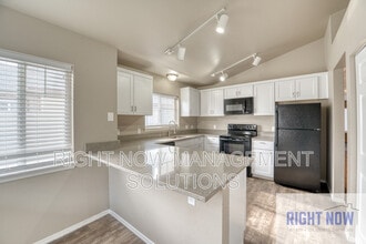 Building Photo - 2318 S Shoshone St