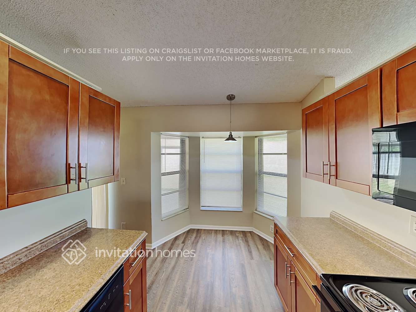 Building Photo - 9701 NW 33rd Manor
