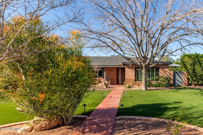 Building Photo - 1519 W Flower Cir N