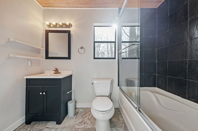 Building Photo - Adorable 3-Bedroom 1.5 Bath Townhome In A Peaceful Wooded Setting In Chapel Hill!