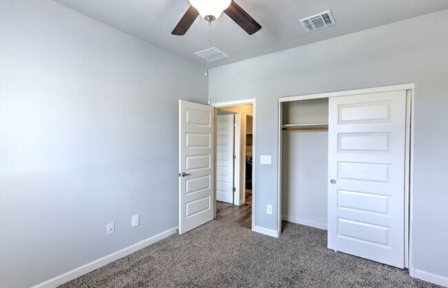 Building Photo - Santa Cruz Meadows