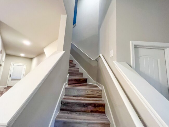 Building Photo - 524 Cautillion Dr