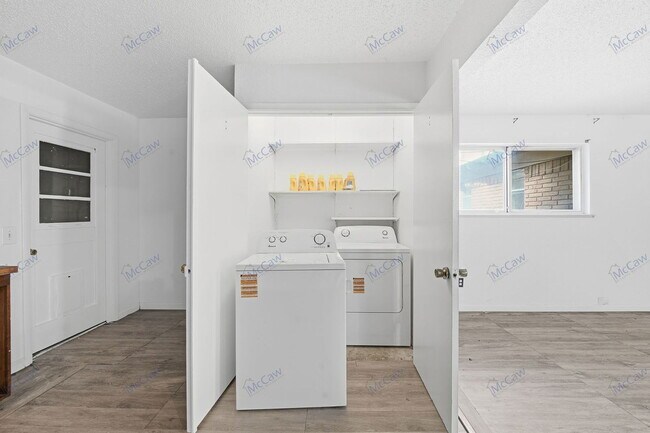 Building Photo - 6921 Greenlee St