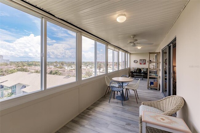 Building Photo - 1055 W Peppertree Dr