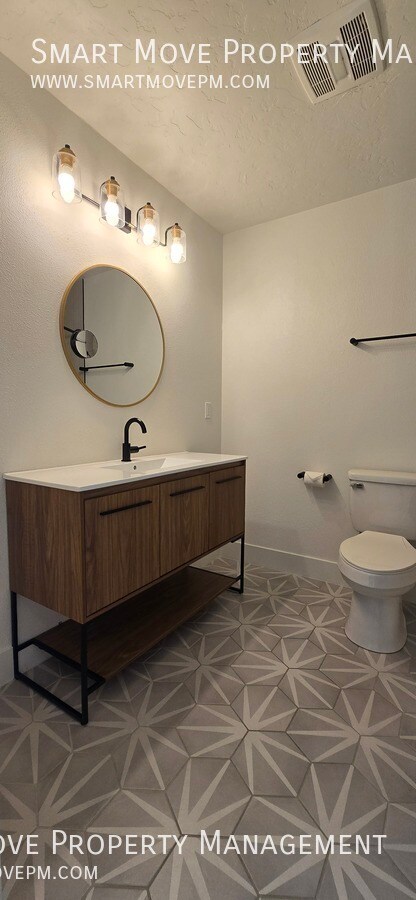 Building Photo - 4298 Catalpa-