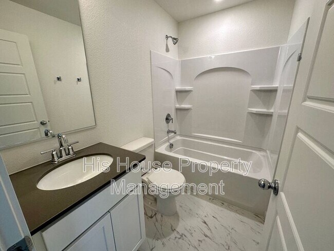 Building Photo - 3916 Pinnacles Ct