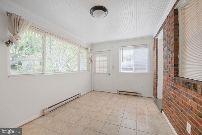 Building Photo - 4520 Middleton Ln