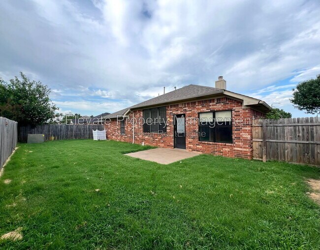 Building Photo - 16405 Otter Dr