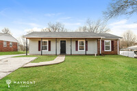 Building Photo - Refreshed Home in Taylors, SC