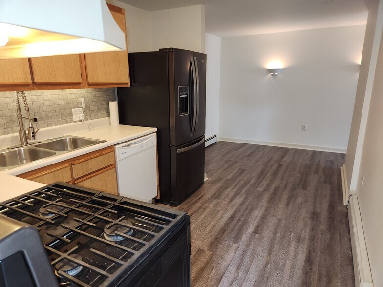 Building Photo - 1401 9th St