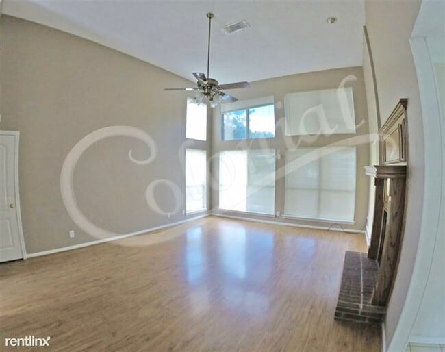 Building Photo - AVAILABLE JANUARY 15TH