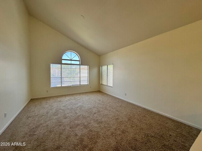 Building Photo - 1667 S Sycamore Pl