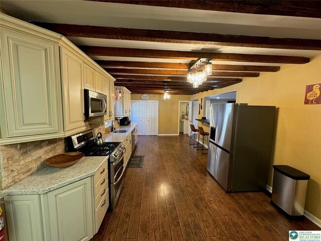 Building Photo - 312 Lehigh Dr