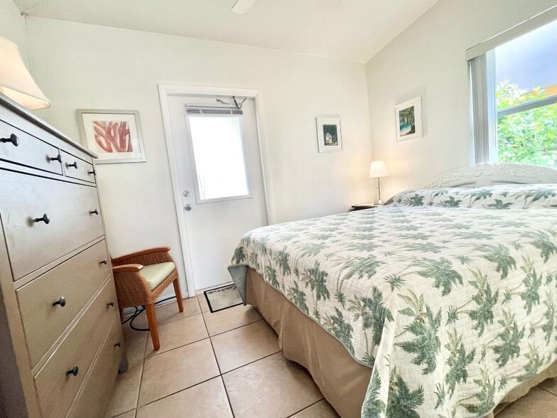 Building Photo - 4532 Bougainvilla Dr