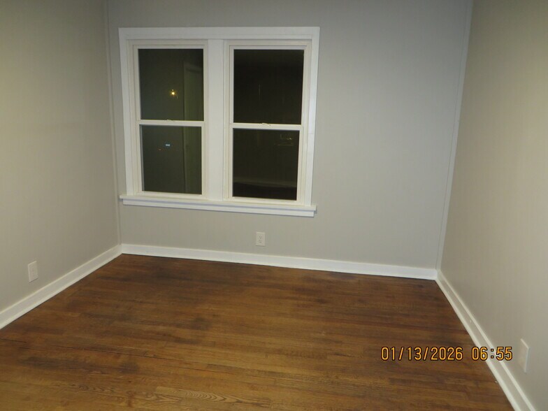 Building Photo - 202 W 3rd St