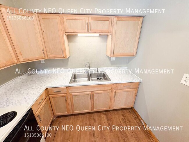 Building Photo - 23 Valleyview Dr