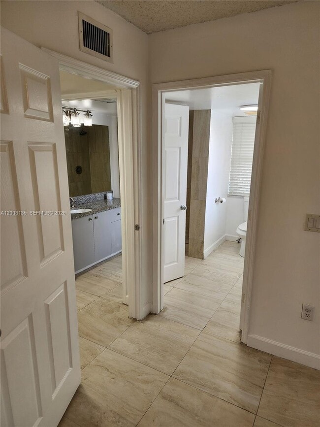 Building Photo - 2451 Centergate Dr