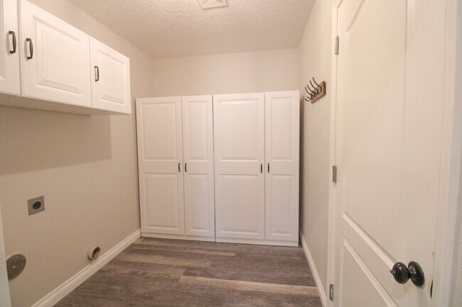 Building Photo - 3 bedroom, 2 bathroom home in Middleton!