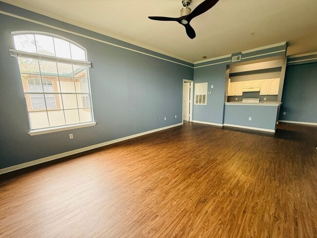 Building Photo - Newly painted Two Bedroom, Two Bathroom For Rent in New Tampa