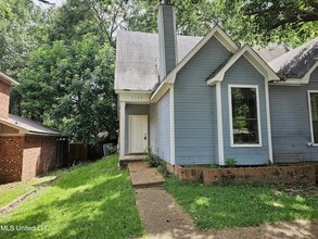 Building Photo - 472 Brendalwood Dr