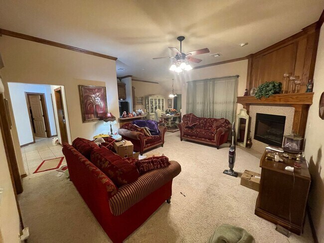 Building Photo - RENT 2 OWN 1,902 sqft - Moore Schools 4/2 - Move In Ready