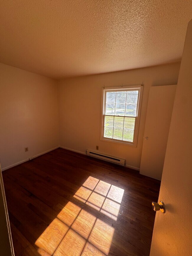 Building Photo - 3 Bedroom with 1 Bath Single Family Home in Shelby, NC
