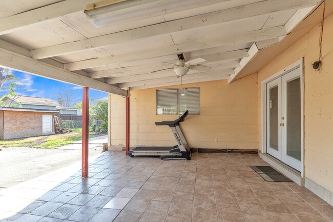 Building Photo - 5935 Highfield St