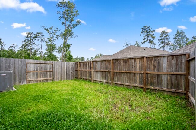 Building Photo - 613 Royal Arch Dr