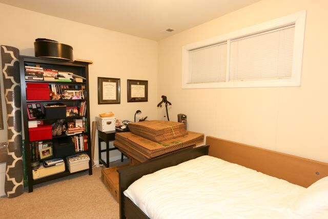 Building Photo - 4325 N Ashland Ave