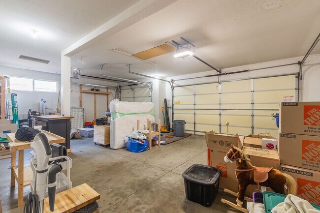 Building Photo - 3 Bed 2.5 Bath In The Heart Of Eagle