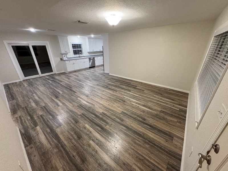 Building Photo - 680 N Court St