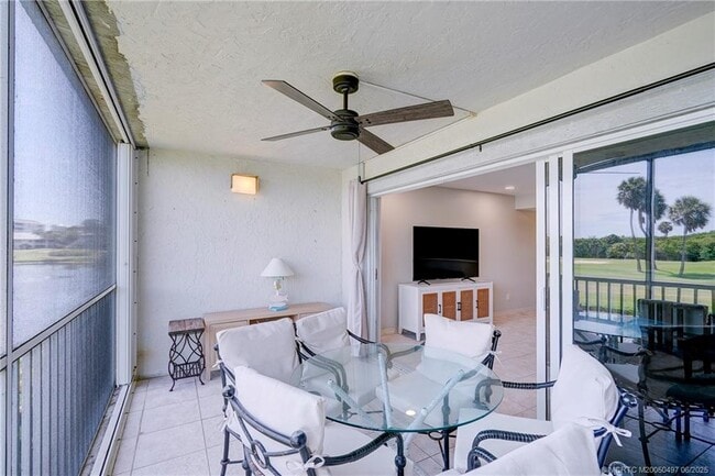 Building Photo - 5539 NE Gulfstream Way