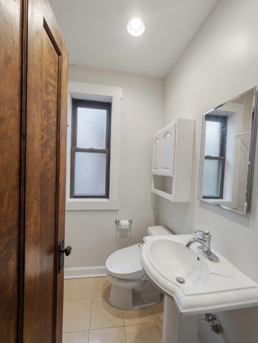 Building Photo - 3117 N Orchard St