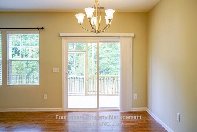 Building Photo - Charming End-Unit Townhome with Bonus Room, Screened Porch & 2-Car Garage – Convenient to RTP, RD...