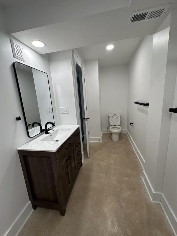 Building Photo - 1306 New Hampshire St
