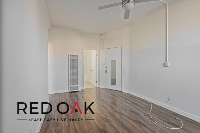 Building Photo - Fabulous One Bedroom with High Ceilings, L...