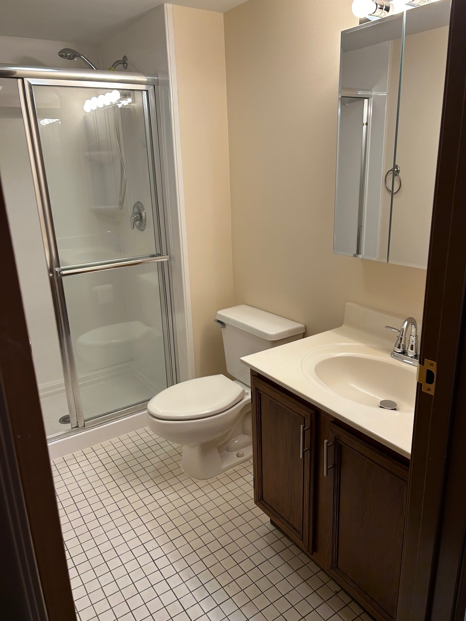 Bathroom 1 - 1526 N River West Ct